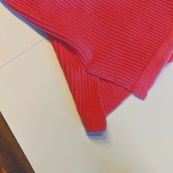 Talbots Woman's Long button cardigan. Coral/Salmon in color. Size L - Picture 4 of 7